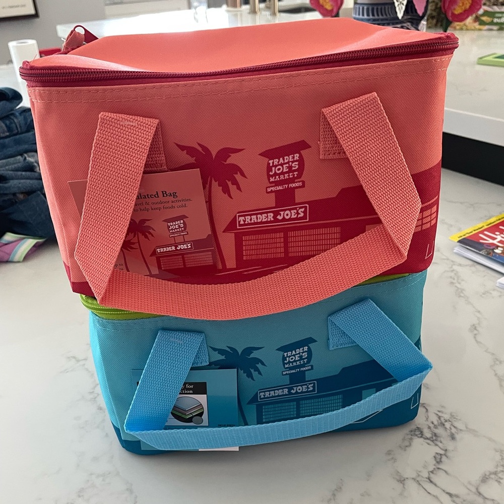 Viral Trader Joe's Insulated Tote Bags